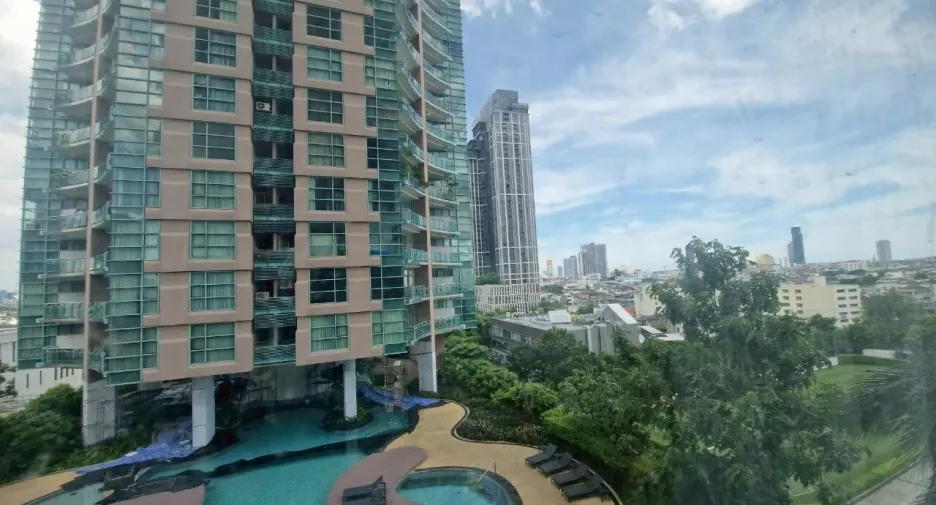 For rent 3 bedrooms apartment in Bang Kho Laem, Bangkok