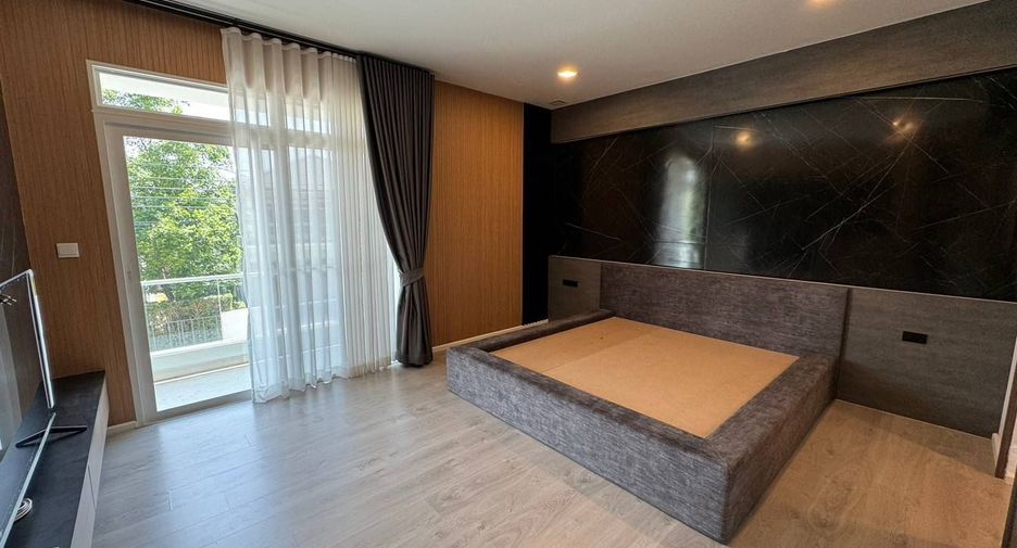 For rent 4 bedrooms house in Bang Phli, Samut Prakan