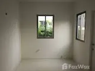 出租 2 卧室 联排别墅 在 Suan Luang, 曼谷