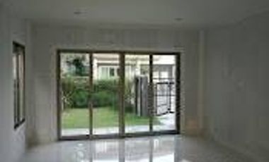 For rent 2 bedrooms townhouse in Suan Luang, Bangkok