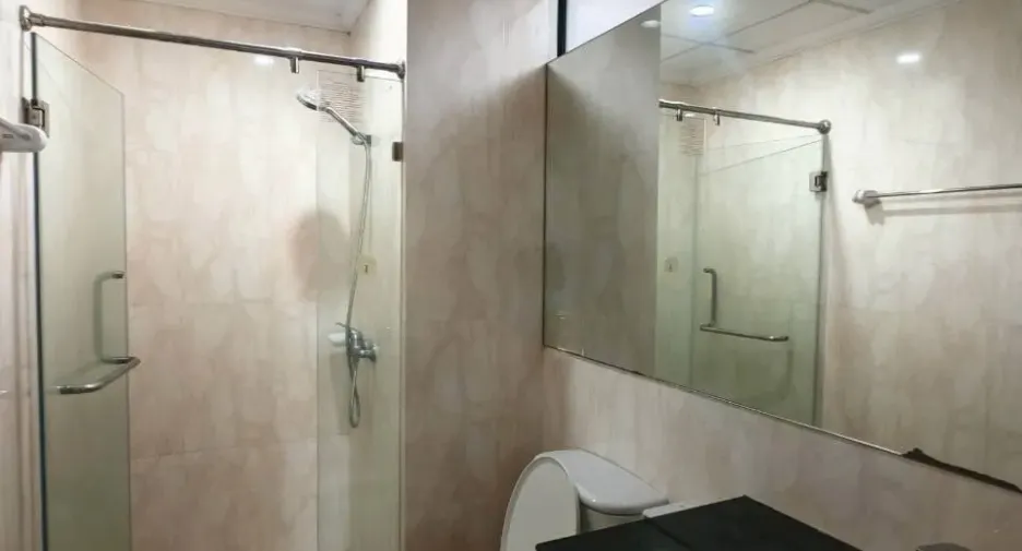 For rent 2 ベッドルーム condo in Watthana, Bangkok