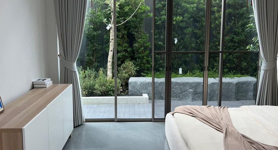 For rent 3 bedrooms house in Saphan Sung, Bangkok