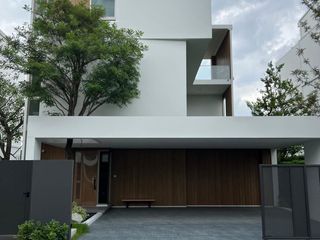 For rent 3 bedrooms house in Saphan Sung, Bangkok