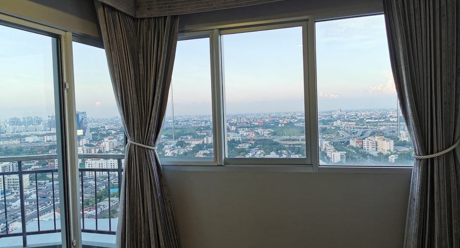 For rent 2 bedrooms condo in Watthana, Bangkok