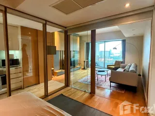 For rent 1 bed condo in Yan Nawa, Bangkok