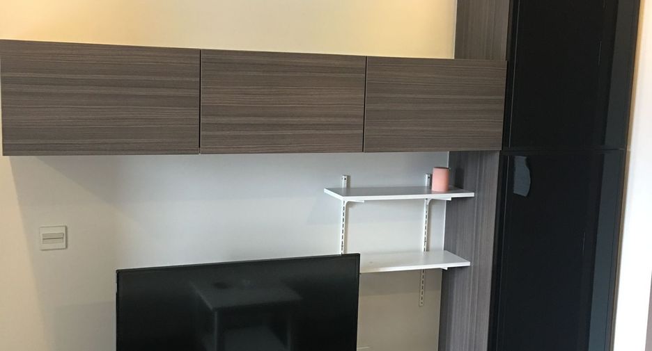 Condo en alquiler de 1 habitaciones en Khlong Toei, Bangkok