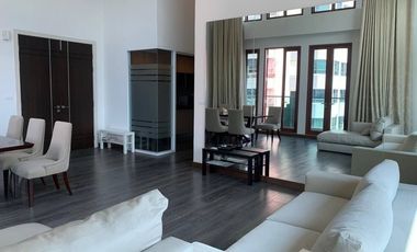 For rent 3 bedrooms condo in Khlong Toei, Bangkok