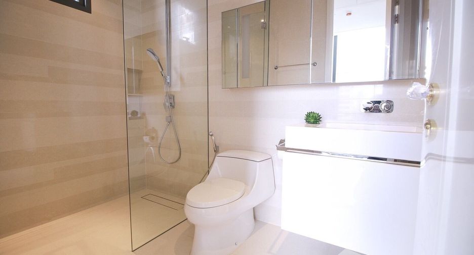 For rent 2 ベッドルーム condo in Khlong Toei, Bangkok