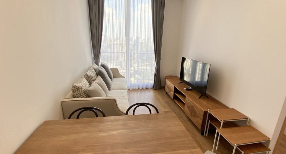 For rent 2 bedrooms condo in Watthana, Bangkok