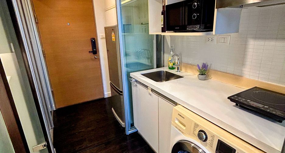 For rent 1 bed condo in Khlong Toei, Bangkok