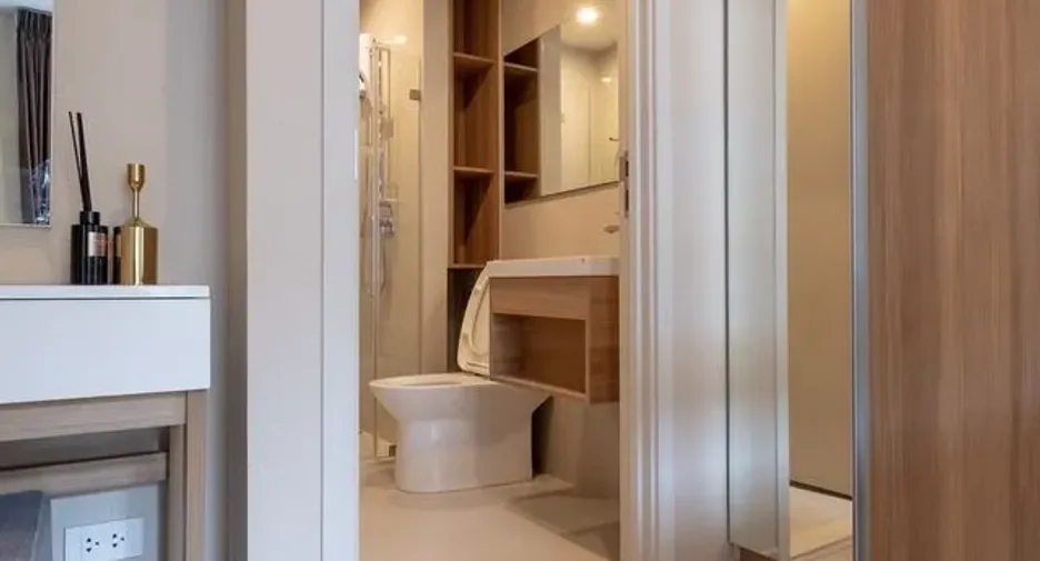 For rent 2 bedrooms condo in Bang Na, Bangkok