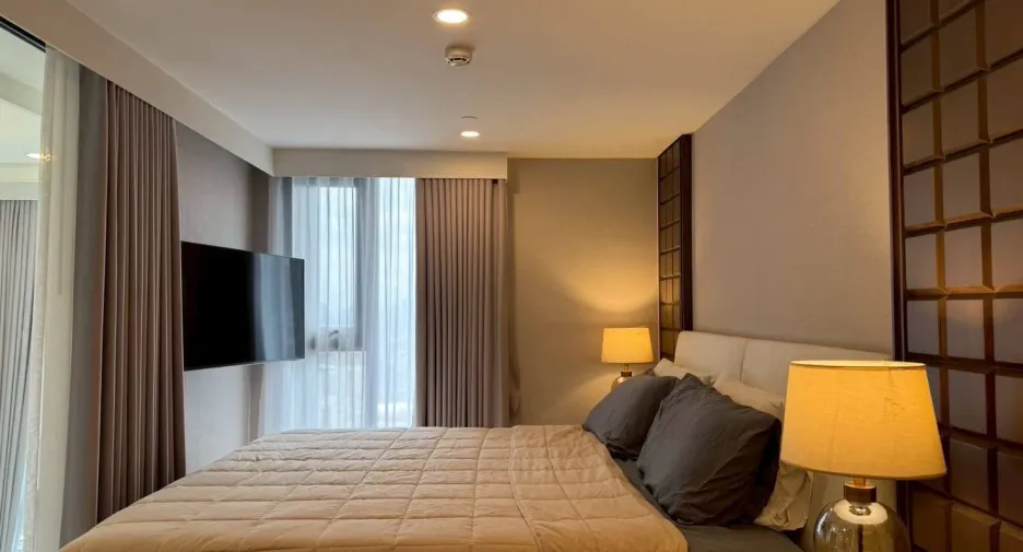 For rent 2 bedrooms condo in Khlong Toei, Bangkok