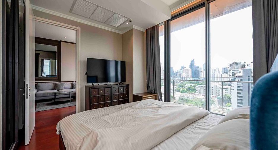 For rent 2 bedrooms condo in Watthana, Bangkok