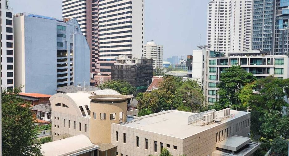 For rent 1 bed condo in Watthana, Bangkok