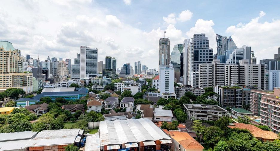 For rent 1 bed condo in Khlong Toei, Bangkok
