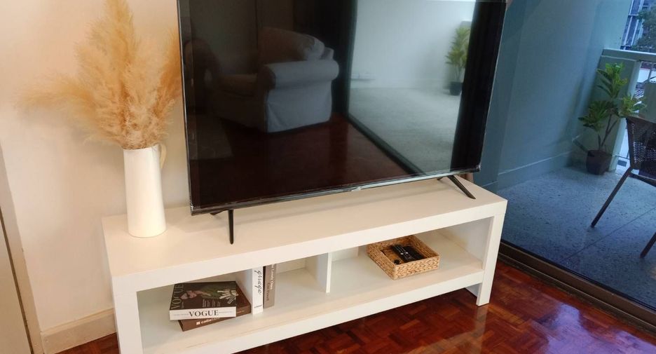 For rent 3 bedrooms condo in Watthana, Bangkok