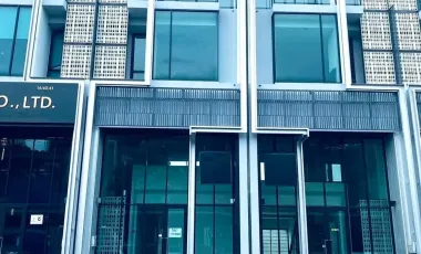 Аренда 3 спальни таунхаус в Bang Phli, Самутпракан