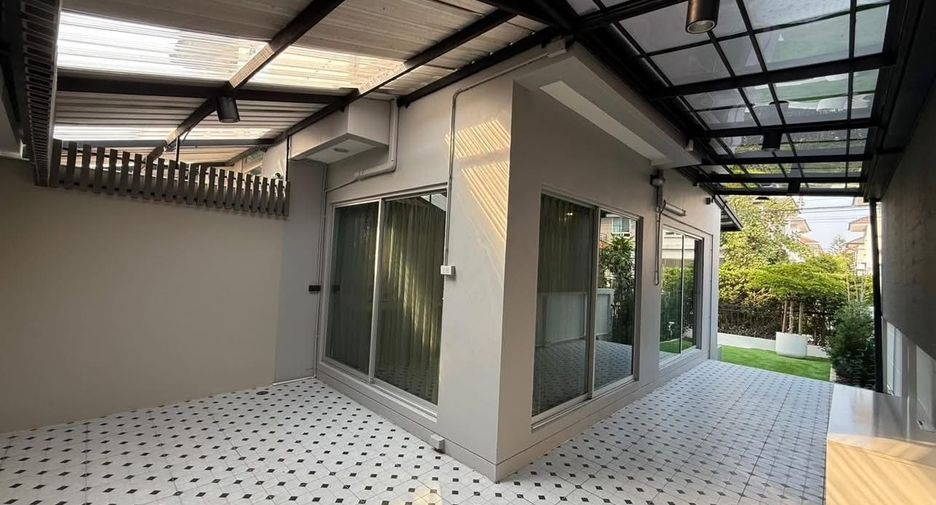 For rent 3 bedrooms house in Prawet, Bangkok