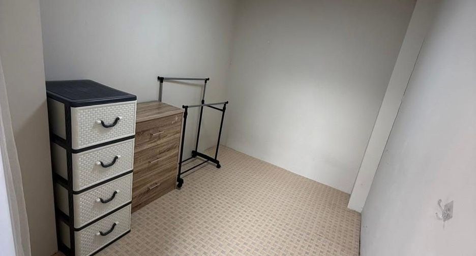 For rent 3 bedrooms house in Prawet, Bangkok