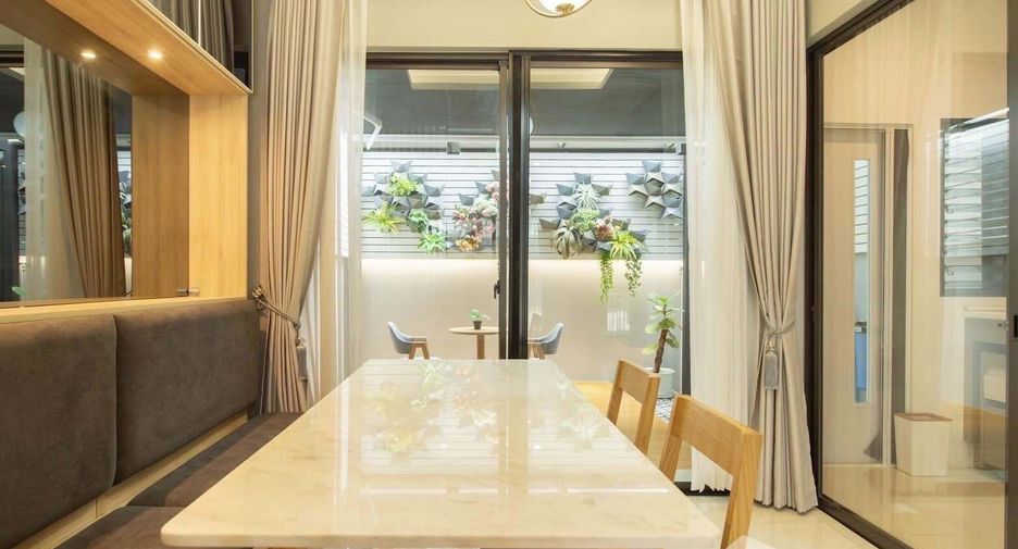 For rent 3 ベッドルーム townhouse in Lat Phrao, Bangkok