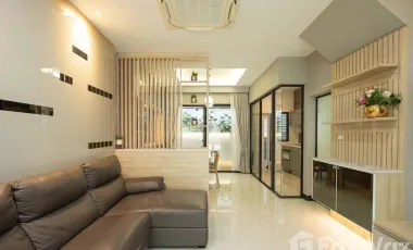Reihenhaus zur Miete mit 3 Zimmer in Lat Phrao, Bangkok
