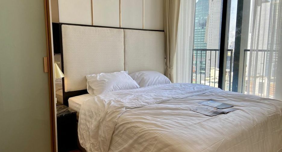 For rent 2 bedrooms condo in Watthana, Bangkok