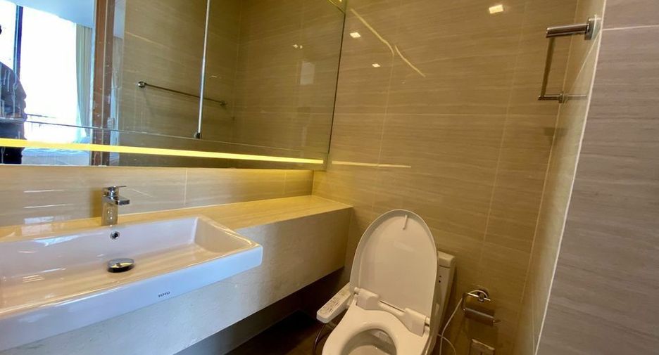 For rent 2 bedrooms condo in Watthana, Bangkok