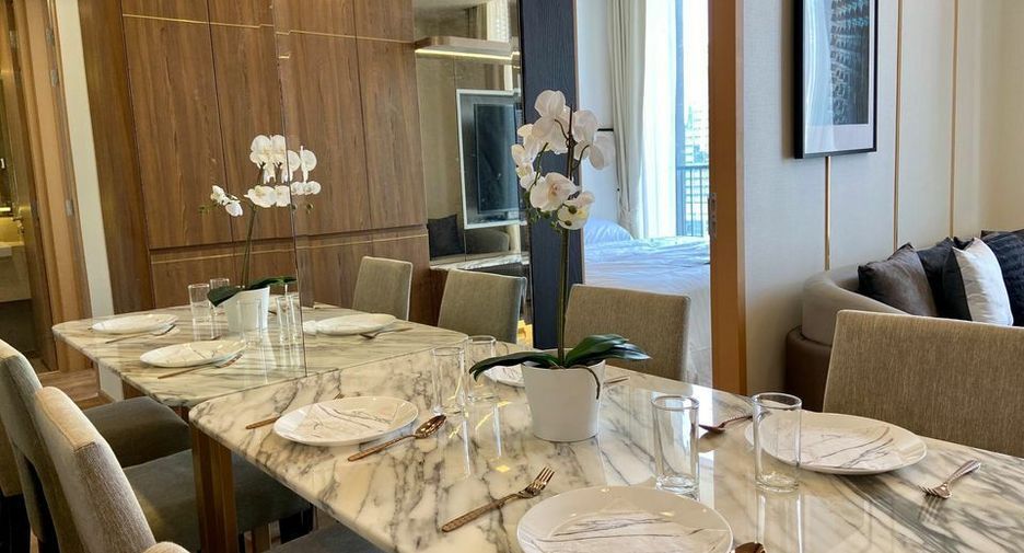 For rent 2 bedrooms condo in Watthana, Bangkok