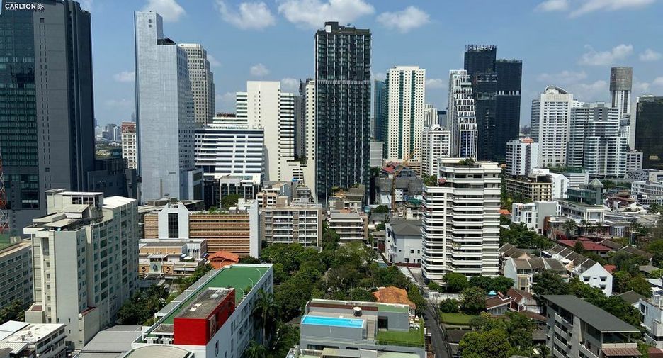 For rent 2 bedrooms condo in Watthana, Bangkok