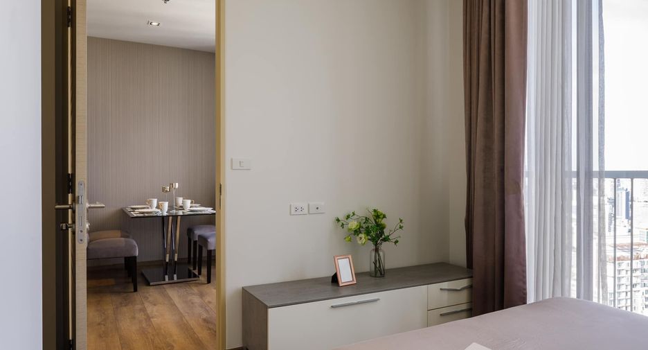 For rent 2 bedrooms condo in Khlong Toei, Bangkok