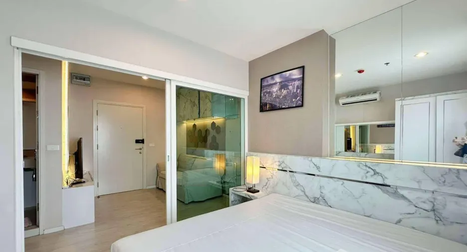 À louer 1 chambre condo à Thon Buri, Bangkok