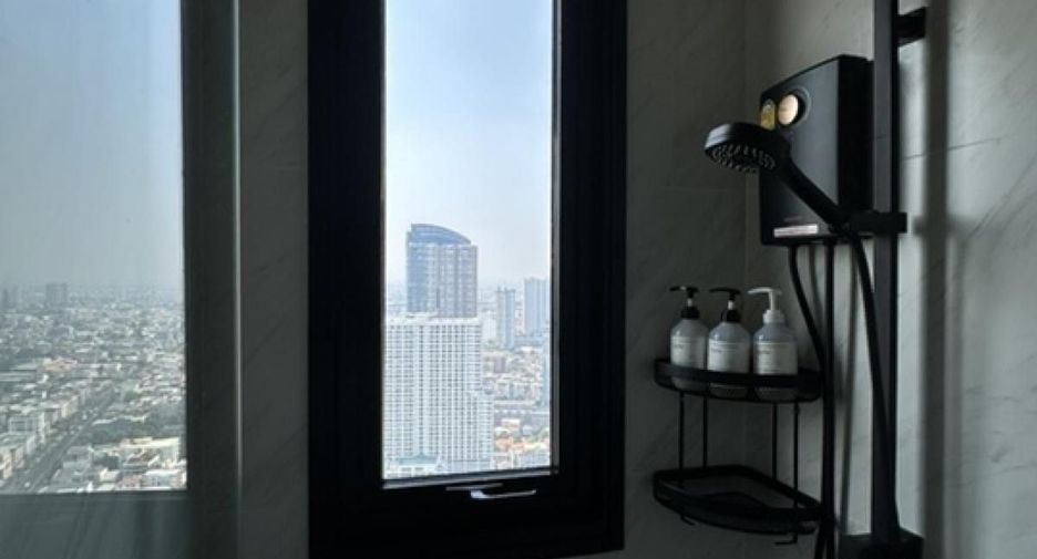 For rent 2 bedrooms condo in Khlong San, Bangkok