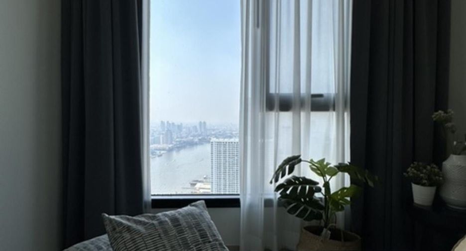 For rent 2 bedrooms condo in Khlong San, Bangkok