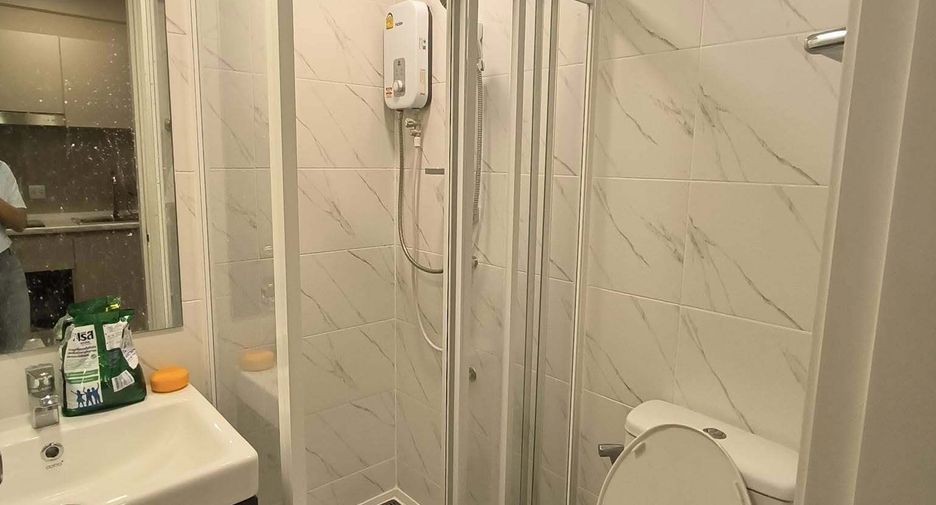 For rent 1 bed condo in Wang Thonglang, Bangkok