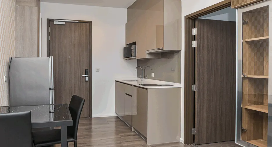 Condo en alquiler de 1 habitaciones en Bang Na, Bangkok