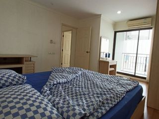 For rent 2 bedrooms condo in Yan Nawa, Bangkok