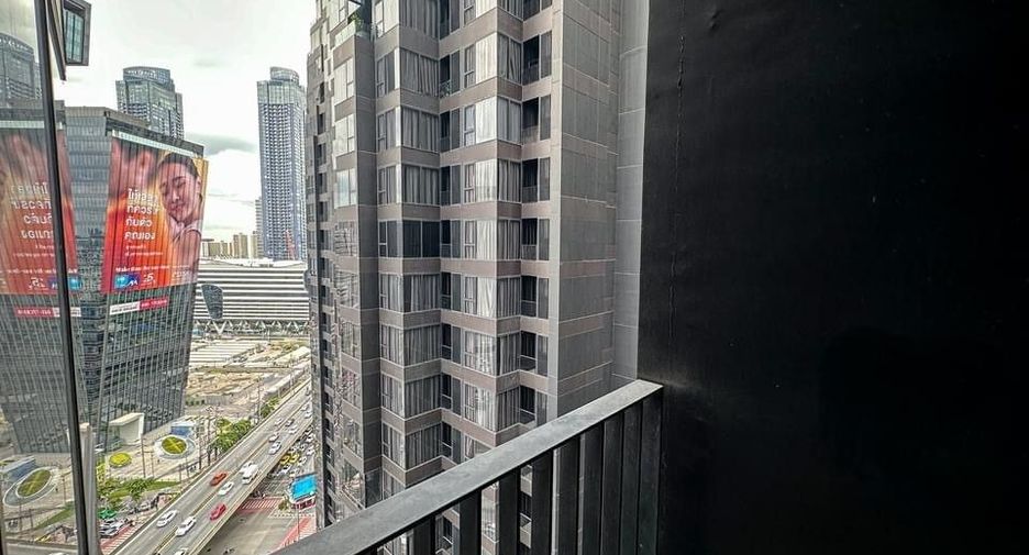 For rent 1 bed condo in Huai Khwang, Bangkok
