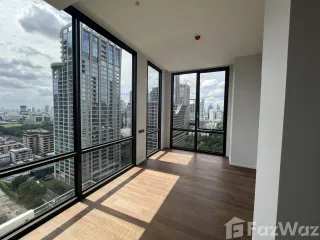 À louer 2 chambres condo à Pathum Wan, Bangkok