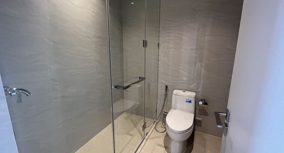 Wohnung zur Miete mit 2 Zimmer in Pathum Wan, Bangkok