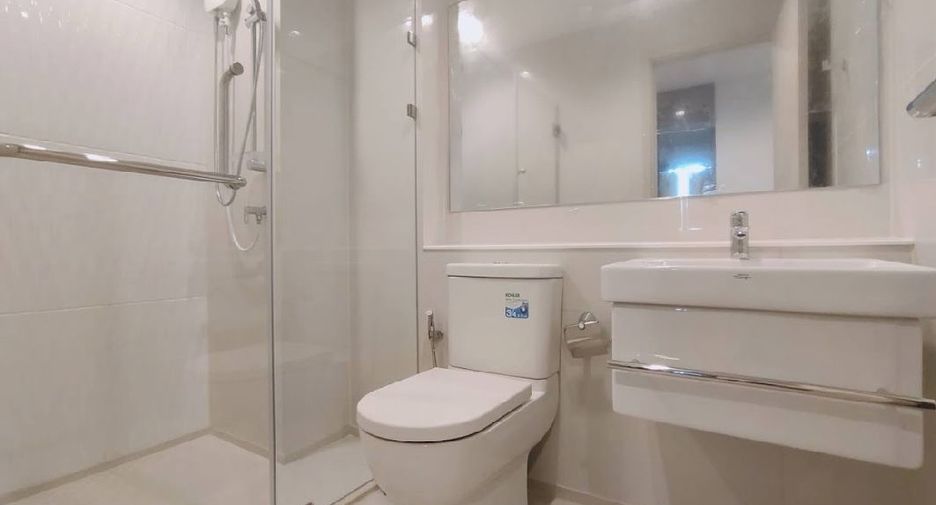 Wohnung zur Miete mit 1 Zimmer in Pathum Wan, Bangkok