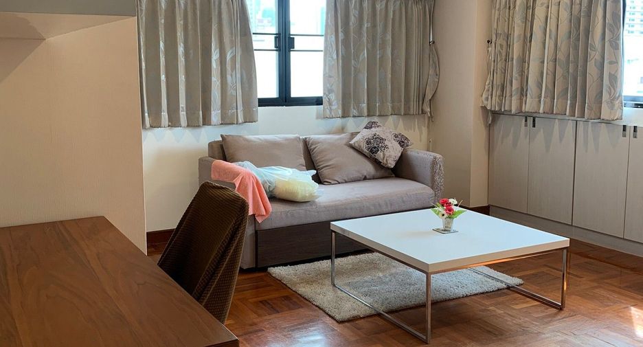 For rent 3 bedrooms condo in Khlong Toei, Bangkok