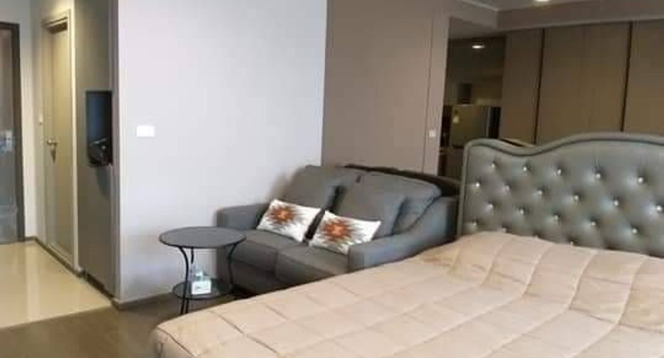 For rent studio condo in Phra Khanong, Bangkok