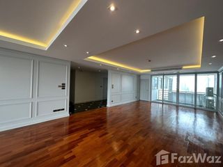 For rent 4 bedrooms condo in Watthana, Bangkok