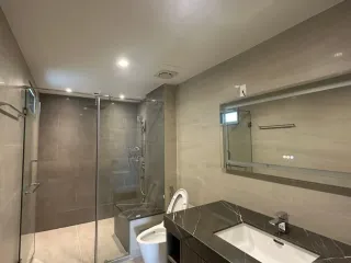 ให้เช่า 4 ห้องนอน คอนโด ใน วัฒนา, กรุงเทพฯ