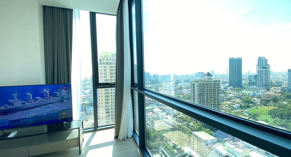 For rent 3 bedrooms condo in Sathon, Bangkok