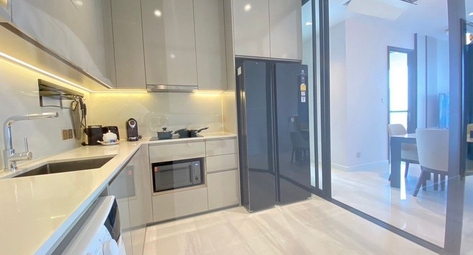 For rent 3 bedrooms condo in Sathon, Bangkok