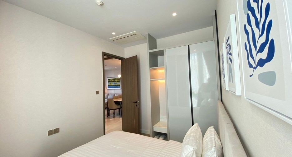 For rent 3 bedrooms condo in Sathon, Bangkok