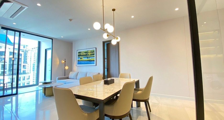 For rent 3 bedrooms condo in Sathon, Bangkok