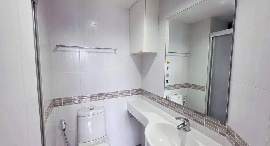 For rent 1 bed condo in Huai Khwang, Bangkok