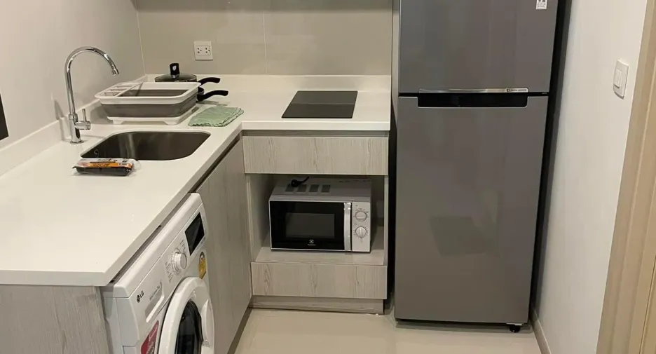 For rent 1 bed condo in Pathum Wan, Bangkok